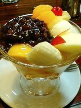 クリームあんみつ(670円)