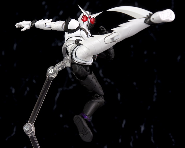 S.H.Figuarts（真骨彫製法） 仮面ライダーW ファングジョーカー