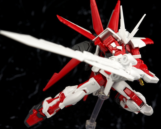 ガンダムアストレイ レッドフレーム対応 カスタムキット(ホビージャパン2013年10月号付録) レビュー