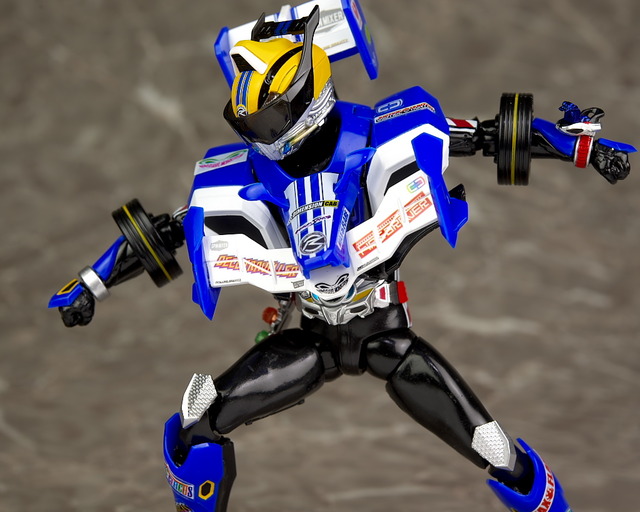 Amazon.com: Bandai Tamashii Nations S.H. Figuarts Kamen