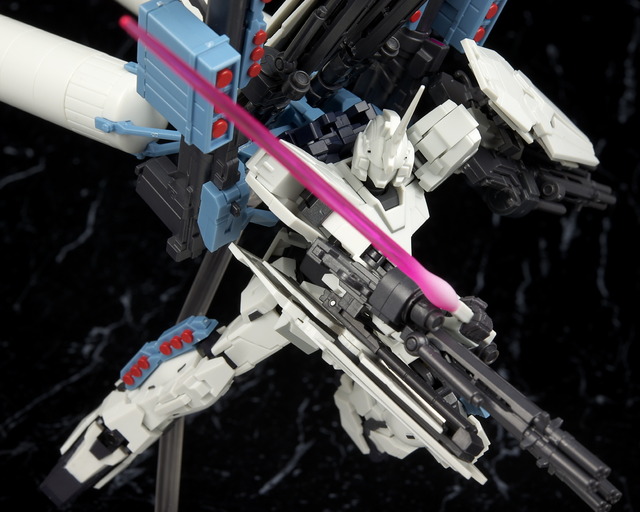 ロボット魂 フルアーマーユニコーンガンダム (ユニコーンモード) レビュー