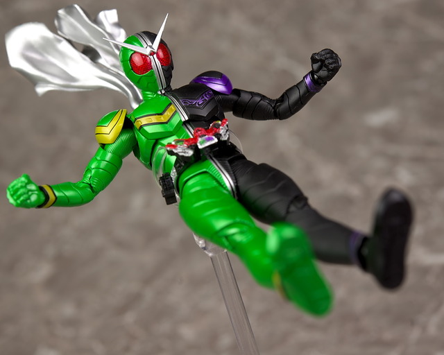 S.H.フィギュアーツ 真骨彫製法 仮面ライダーW サイクロン
