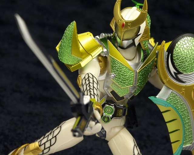 Amazon.co.jp: TAMASHII NATIONS S.H.フィギュアーツ 仮面