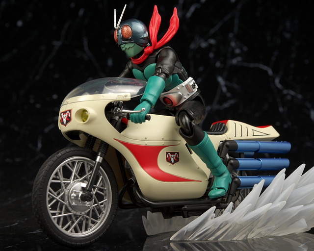 仮面ライダー 旧サイクロン号 フィギュアーツ-