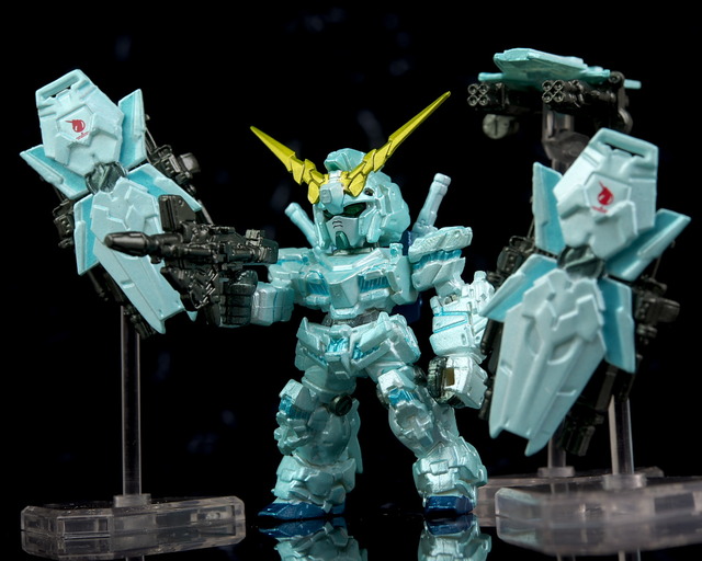 FW GUNDAM CONVERGE：CORE ユニコーンガンダム（覚醒カラー