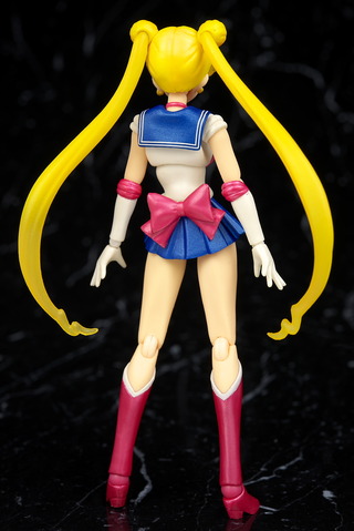 フィギュアーツ セーラームーン