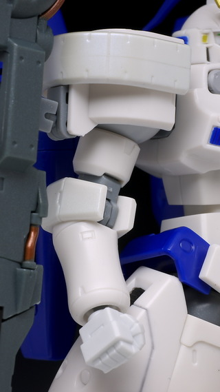 P2580201