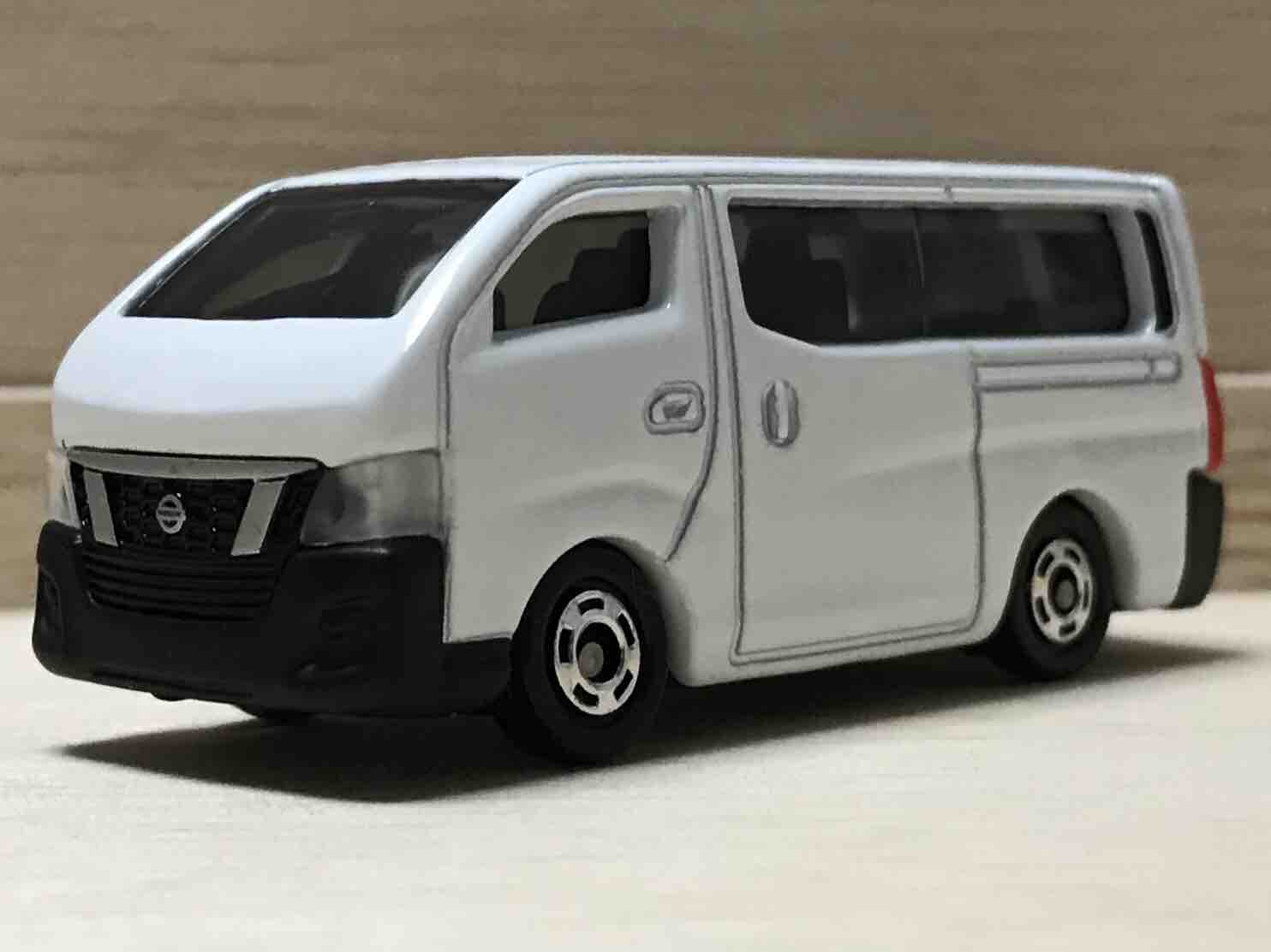 非売品 トミカ 日産 NV350 キャラバン パトロールカー