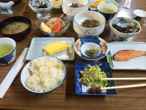 朝食