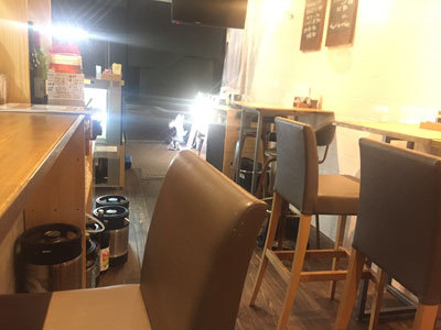 姫路 立ち飲み 肉バル TSUMUGIYA カウンター