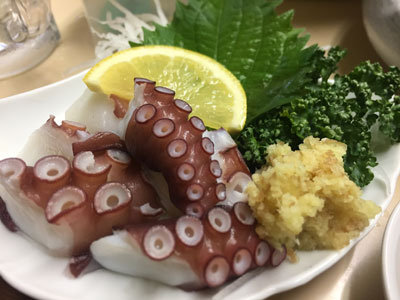 明石 立呑み 呑べえ 生タコ造り