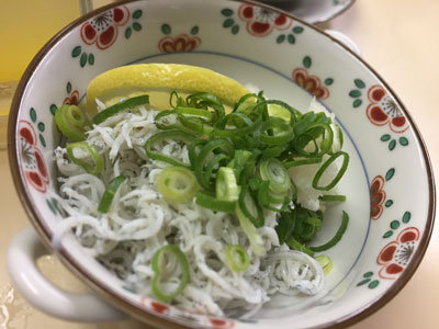 明石 立呑み 呑べえ しらす