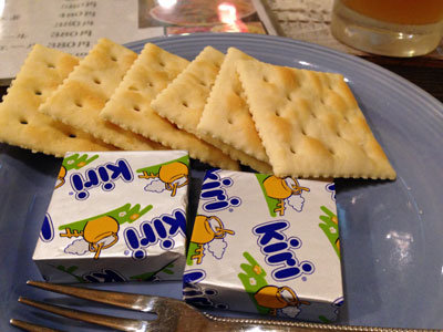 神戸 西元町 のらまる食堂 クリームチーズ