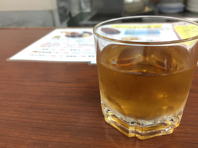 明石 台湾料理 群ちゃん 烏龍茶