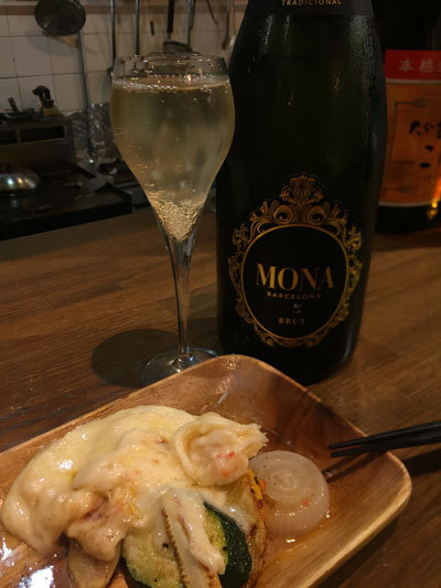 姫路 肉 チーズバル TSUMUGIYA ワイン