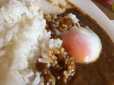 明石 No123 カレー 半熟卵