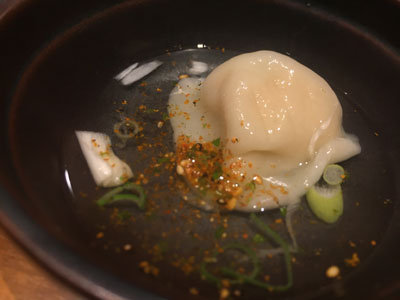 姫路 薩摩魚鮮水産 あご出汁 水餃子