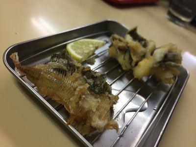 明石 立呑み 呑べえ おこぜ唐揚げ