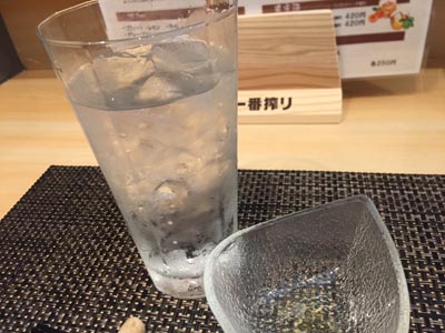姫路 呑み処 里庵 麦焼酎水割り