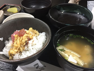 姫路 居酒屋 楽笑家 マグロとろろ丼