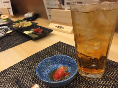 姫路 吞み処 里庵 麦焼酎ウーロン割