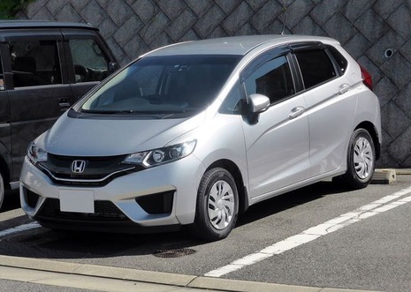 Honda_FIT_13G_(GK3)_front