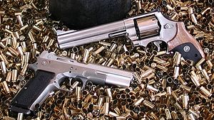 300px-DCB_Shooting_Bren_Ten_&_SW_610