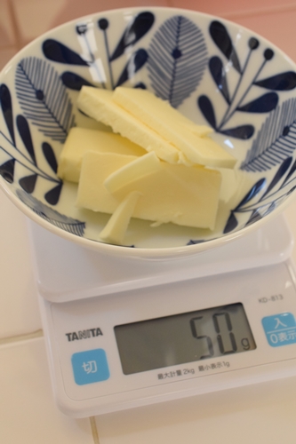 バターを計量