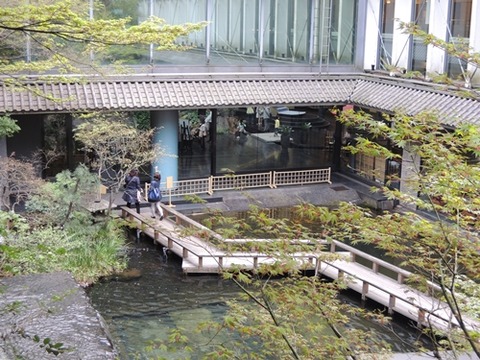 上に登れる