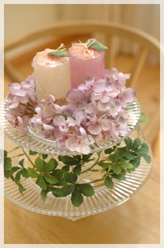 ガラスのケーキ台に