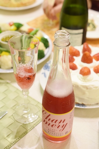 子どもたちはシャンメリー