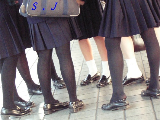 1798617