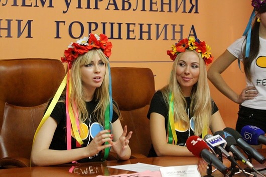 femenfemen-36