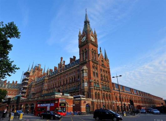 st_pancras_station_nw280609_1
