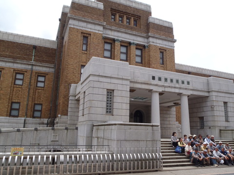 09
