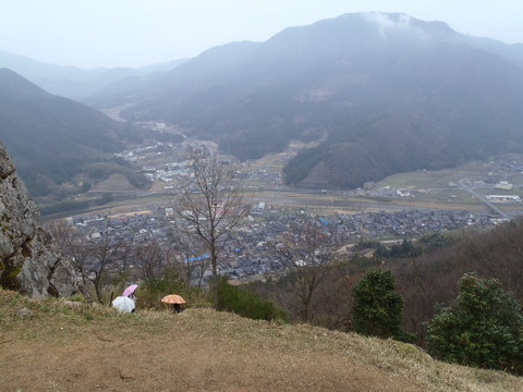 04