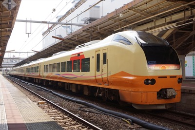 乗車口案内板 特急 いなほ 新潟 号車板 鉄道部品 廃品 放出品 乗車口案内板 特急 いなほ 新潟 号車板 鉄道部品 廃品 放出品
