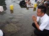 灯篭流し