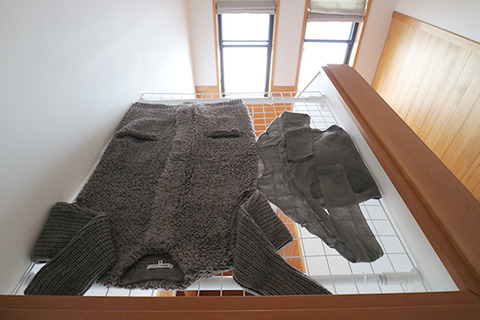 セーター 自宅で洗濯 縮まない方法