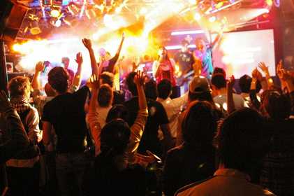 4627_1045860037072_1542798925_30087