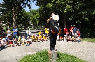 野島公園で宝探しゲーム はすのみ学童クラブ