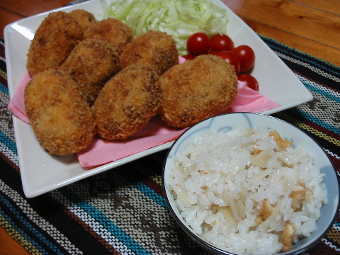 生姜ご飯にコロッケ