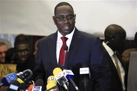2012-03-26T091205Z_1_CTYE82P0PK900_RTROPTP_2_SENEGAL-ELECTION