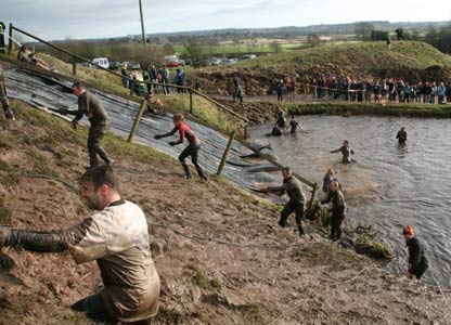 _44388974_tg_muddybank_climb