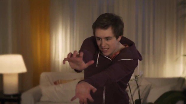 2012y04m18d_071542850