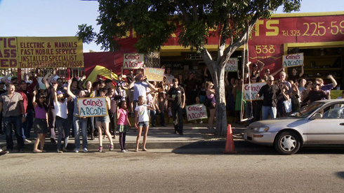 ike_120412cainesarcade03