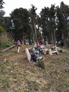 ⑯戸根山広場