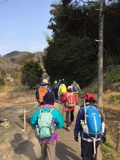 ③山道へ