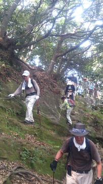 9神武寺へクサリ場