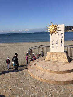 ③